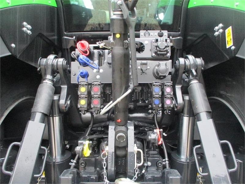 Deutz-fahr 9340 TTV New and unused tractor - Трактор: фото 4 Deutz-fahr 9340 TTV New and unused tractor - Трактор: фото 4