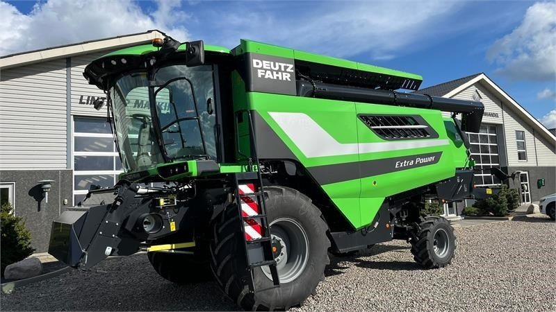 Deutz-fahr C7206 With 24feed - 7.2m header. New and unused Co - Зерноуборочный комбайн: фото 1 Deutz-fahr C7206 With 24feed - 7.2m header. New and unused Co - Зерноуборочный комбайн: фото 1
