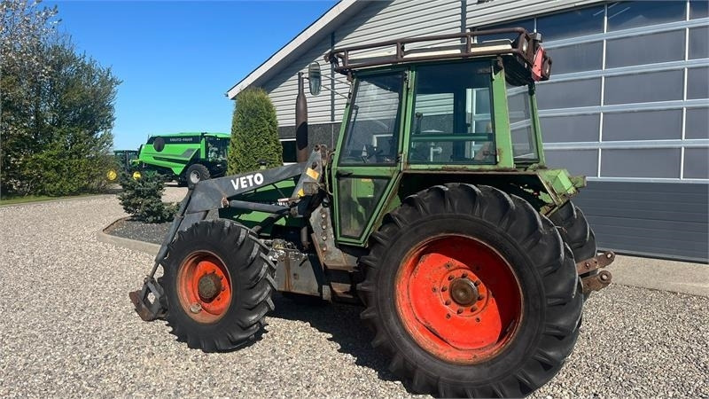 Fendt 308 LS Farmer Turbomatik med frontlæsser og skovin - Трактор: фото 3 Fendt 308 LS Farmer Turbomatik med frontlæsser og skovin - Трактор: фото 3