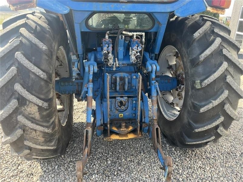 Ford TW 15 F II med HEVA opklappelig frontlift - Трактор: фото 5 Ford TW 15 F II med HEVA opklappelig frontlift - Трактор: фото 5