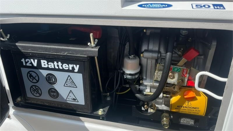 Hyundai DHY8500SE-T 7,0kW diesel - Электрогенератор: фото 5 Hyundai DHY8500SE-T 7,0kW diesel - Электрогенератор: фото 5