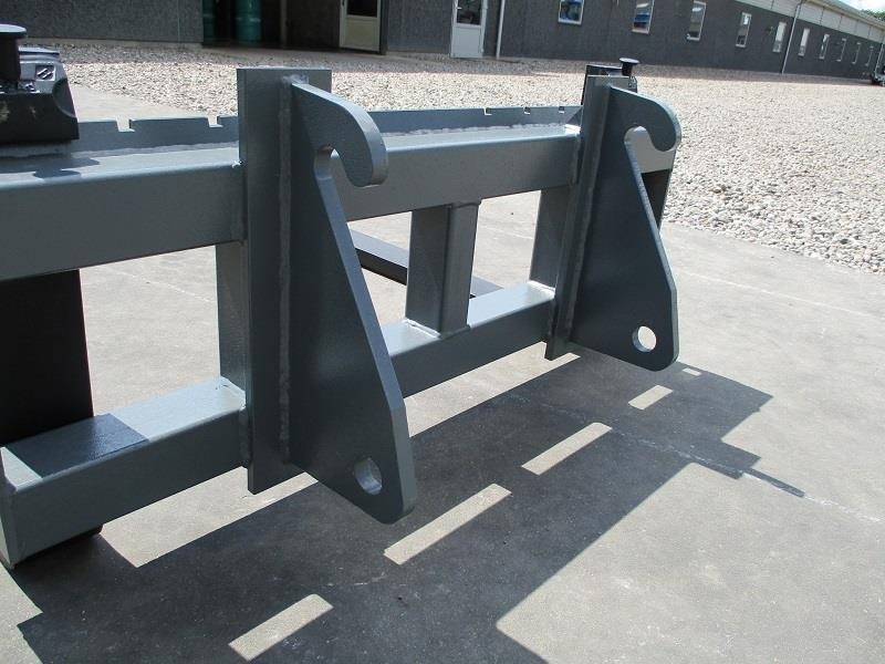 Limas Pallegfler 2500kg Med Giant beslag - Вилы для Компактных фронтальных погрузчиков: фото 3 Limas Pallegfler 2500kg Med Giant beslag - Вилы для Компактных фронтальных погрузчиков: фото 3