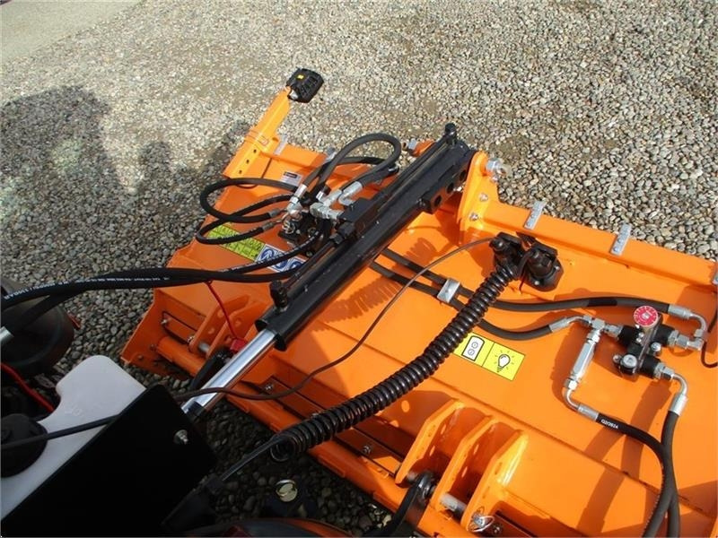 Разбрасыватель песка/ Соли для Коммунальной и специальной техники Limas SSP160 Selvlæssende og med lys: фото 9