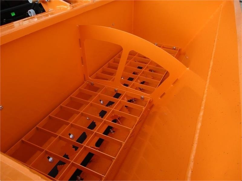 Разбрасыватель песка/ Соли для Коммунальной и специальной техники Limas SSP160 Selvlæssende og med lys: фото 6