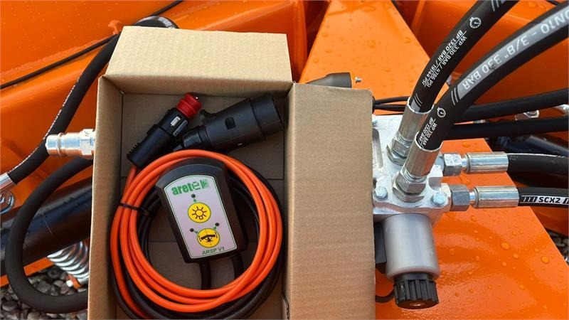 Limas Vario SHL 250 Med lys  - Отвал для снега для Сельскохозяйственной техники: фото 2 Limas Vario SHL 250 Med lys  - Отвал для снега для Сельскохозяйственной техники: фото 2