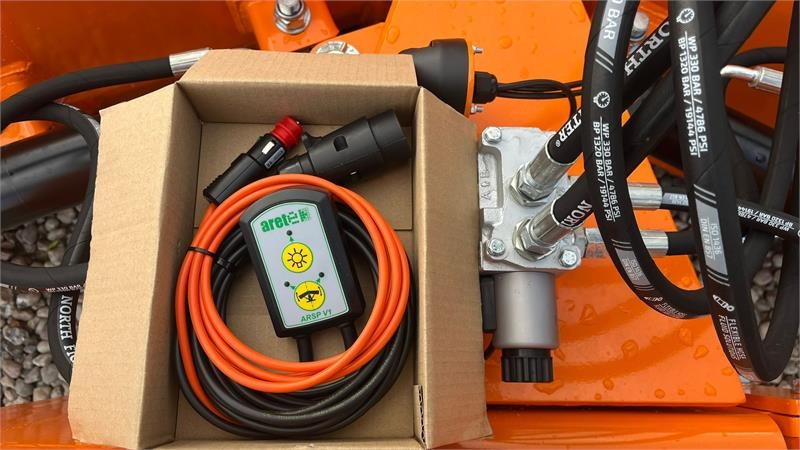 Limas Vario SHL 300 Med lys  - Отвал для снега для Сельскохозяйственной техники: фото 2 Limas Vario SHL 300 Med lys  - Отвал для снега для Сельскохозяйственной техники: фото 2