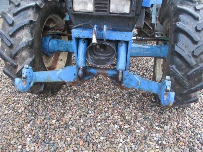 New Holland 8240 SLE Med frontlift og frontPTO - Трактор: фото 4 New Holland 8240 SLE Med frontlift og frontPTO - Трактор: фото 4