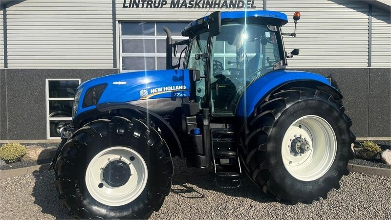 New Holland T7.270 AutoCommand med frontlift  - Трактор: фото 1 New Holland T7.270 AutoCommand med frontlift  - Трактор: фото 1