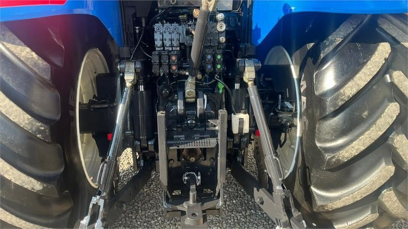 New Holland T7.270 AutoCommand med frontlift  - Трактор: фото 5 New Holland T7.270 AutoCommand med frontlift  - Трактор: фото 5