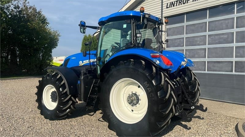 New Holland T7.270 AutoCommand med frontlift  - Трактор: фото 3 New Holland T7.270 AutoCommand med frontlift  - Трактор: фото 3