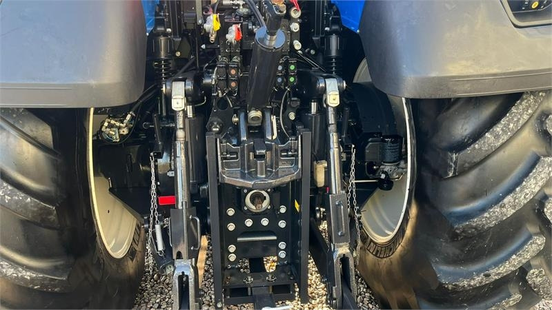 New Holland T7.315 Automatisk dæktrykreguleringssystem, frontl - Трактор: фото 5 New Holland T7.315 Automatisk dæktrykreguleringssystem, frontl - Трактор: фото 5