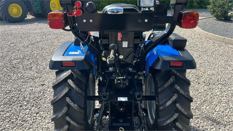 Solis S26 6+2 Gearmaskine med Servostyring og brede trak - Коммунальный трактор: фото 4 Solis S26 6+2 Gearmaskine med Servostyring og brede trak - Коммунальный трактор: фото 4