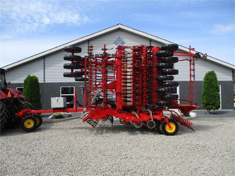 Vaderstad Rapid A800 S med fylde snegl, stor såsæt til små p - Сеялка: фото 1 Vaderstad Rapid A800 S med fylde snegl, stor såsæt til små p - Сеялка: фото 1