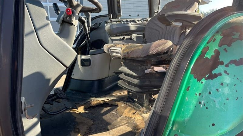 Трактор Valtra T130 med 3.5ton frontlift: фото 8 Трактор Valtra T130 med 3.5ton frontlift: фото 8