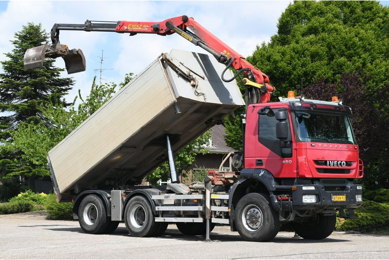 Iveco TRAKKER 450ps !!Z-KRAAN!!RADIO REMOTE!!3 SIDED TIPPER!!EURO5!! 10MM CHASSIS LIBIA!! - Самосвал, Автоманипулятор: фото 4 Iveco TRAKKER 450ps !!Z-KRAAN!!RADIO REMOTE!!3 SIDED TIPPER!!EURO5!! 10MM CHASSIS LIBIA!! - Самосвал, Автоманипулятор: фото 4