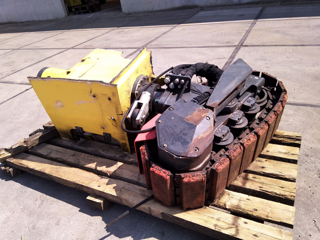 Bomag BM1200-35 - - Запчасти ходовой части для Строительной техники: фото 1 Bomag BM1200-35 - - Запчасти ходовой части для Строительной техники: фото 1