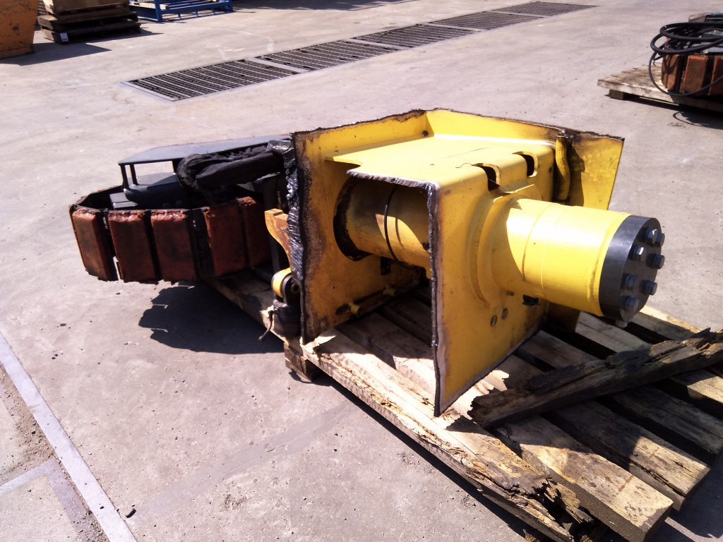 Bomag BM1200-35 - - Запчасти ходовой части для Строительной техники: фото 2 Bomag BM1200-35 - - Запчасти ходовой части для Строительной техники: фото 2