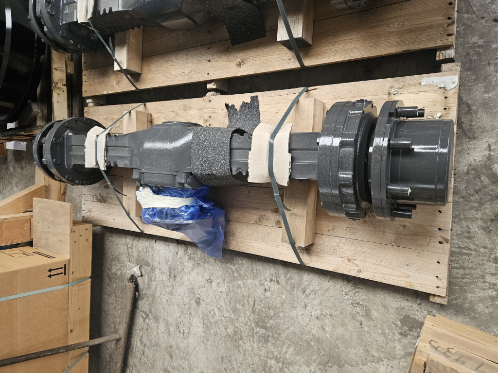 Case 48028549 - 424027 - Передняя ось для Строительной техники: фото 1 Case 48028549 - 424027 - Передняя ось для Строительной техники: фото 1