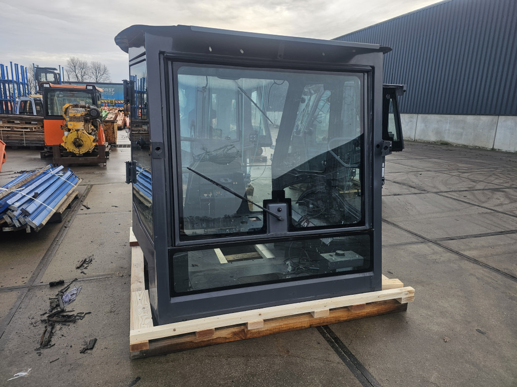 Case 48158665 - Кабина для Строительной техники: фото 2 Case 48158665 - Кабина для Строительной техники: фото 2