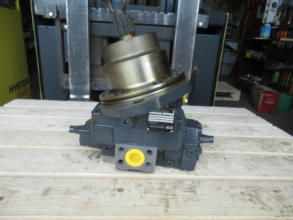 Case D4743730 - Поворотный редуктор для Строительной техники: фото 1 Case D4743730 - Поворотный редуктор для Строительной техники: фото 1