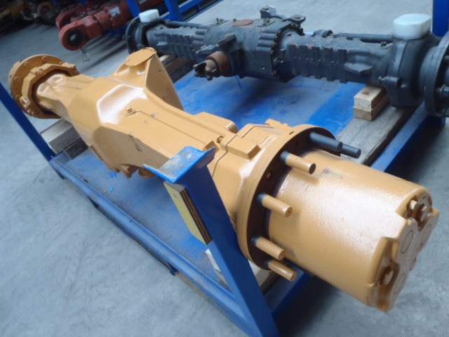 Case V2948527 - 128979 - Передняя ось для Строительной техники: фото 2 Case V2948527 - 128979 - Передняя ось для Строительной техники: фото 2