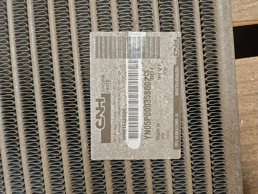 Case YN05P00035S002 - Масляный радиатор для Строительной техники: фото 2 Case YN05P00035S002 - Масляный радиатор для Строительной техники: фото 2