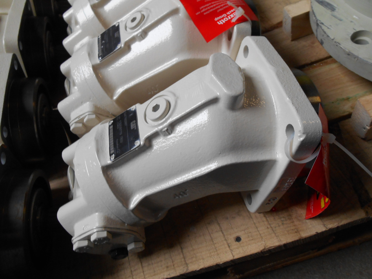 Caterpillar 1552951 - 1457626 - Гидравлический мотор для Сельскохозяйственной техники: фото 1 Caterpillar 1552951 - 1457626 - Гидравлический мотор для Сельскохозяйственной техники: фото 1