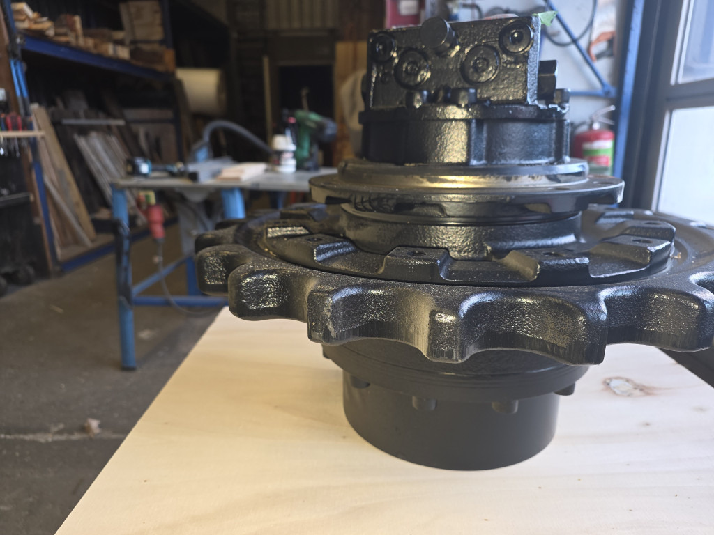 Hitachi YD60000921 - Бортовой редуктор для Строительной техники: фото 3 Hitachi YD60000921 - Бортовой редуктор для Строительной техники: фото 3