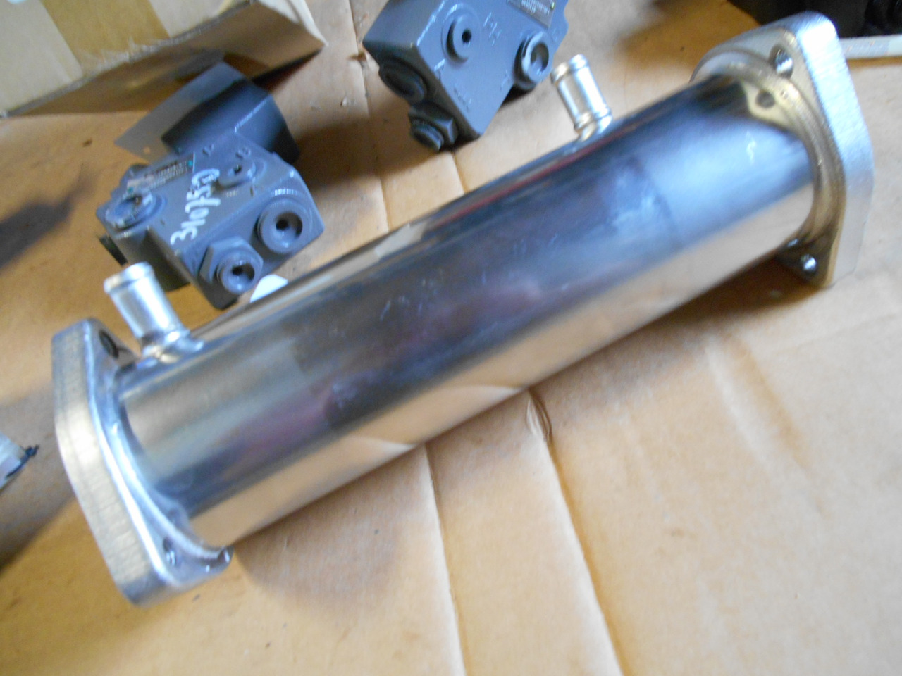 Isuzu 8980281121 - 8982127150 - Радиатор EGR для Сельскохозяйственной техники: фото 5 Isuzu 8980281121 - 8982127150 - Радиатор EGR для Сельскохозяйственной техники: фото 5