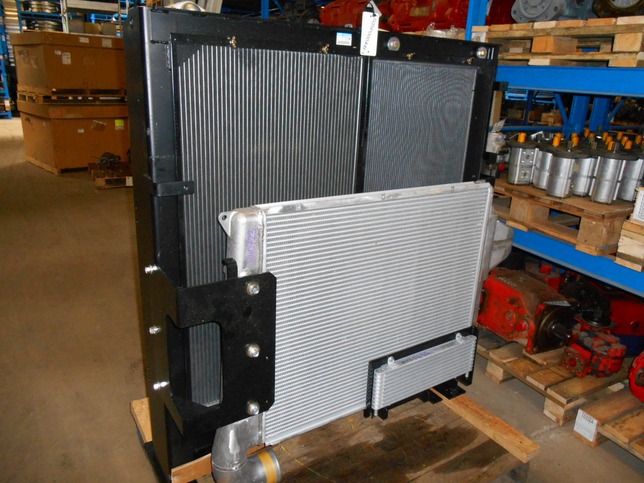 Kobelco LS05P00039F1 - Радиатор для Строительной техники: фото 4 Kobelco LS05P00039F1 - Радиатор для Строительной техники: фото 4