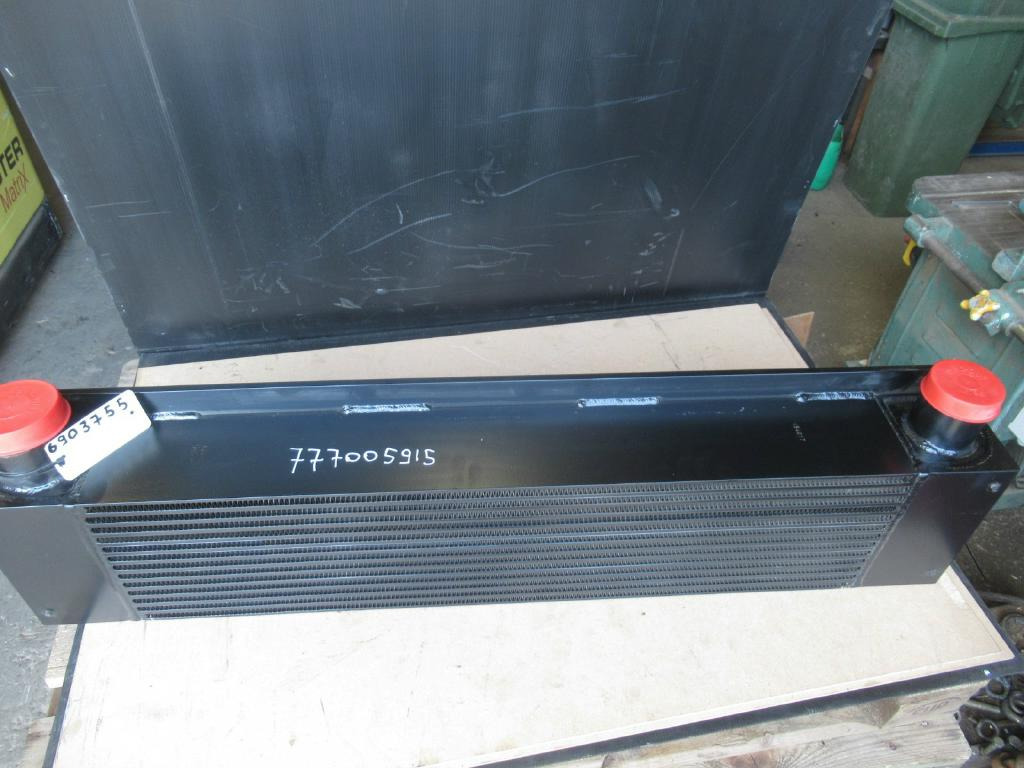 New Holland 6903755 - Интеркулер для Строительной техники: фото 2 New Holland 6903755 - Интеркулер для Строительной техники: фото 2