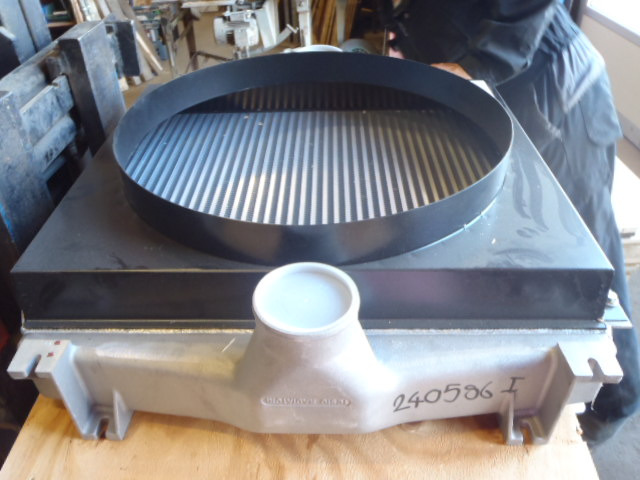 New Holland 76071725 - Интеркулер для Строительной техники: фото 2 New Holland 76071725 - Интеркулер для Строительной техники: фото 2