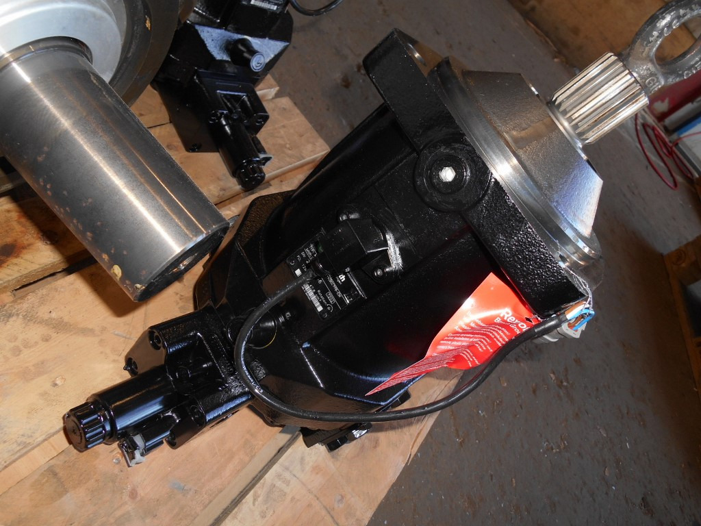 New Holland 84345391 - Гидравлический мотор для Строительной техники: фото 4 New Holland 84345391 - Гидравлический мотор для Строительной техники: фото 4