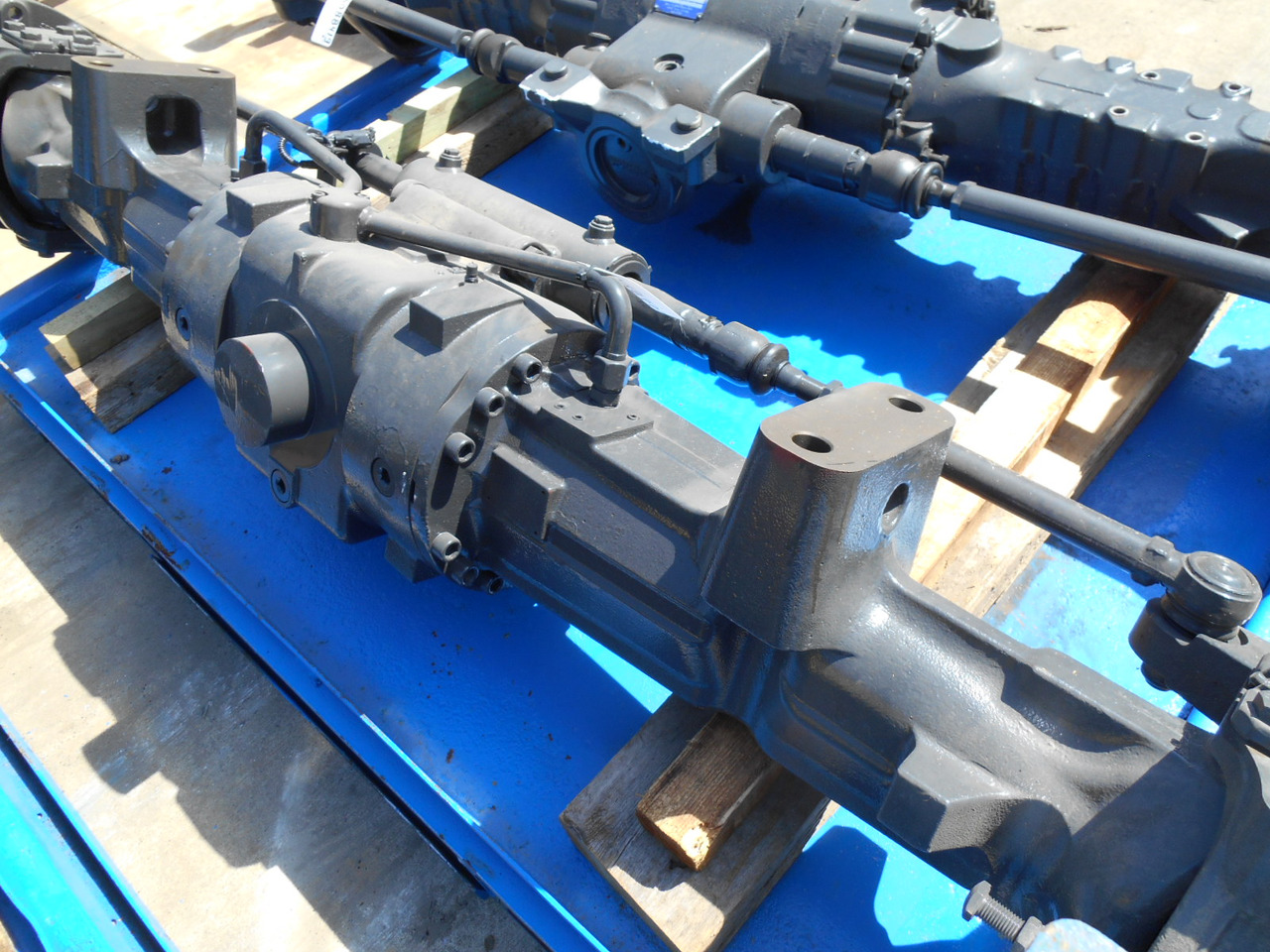 New Holland 87674866 - 87392731 - Задняя ось для Строительной техники: фото 2 New Holland 87674866 - 87392731 - Задняя ось для Строительной техники: фото 2