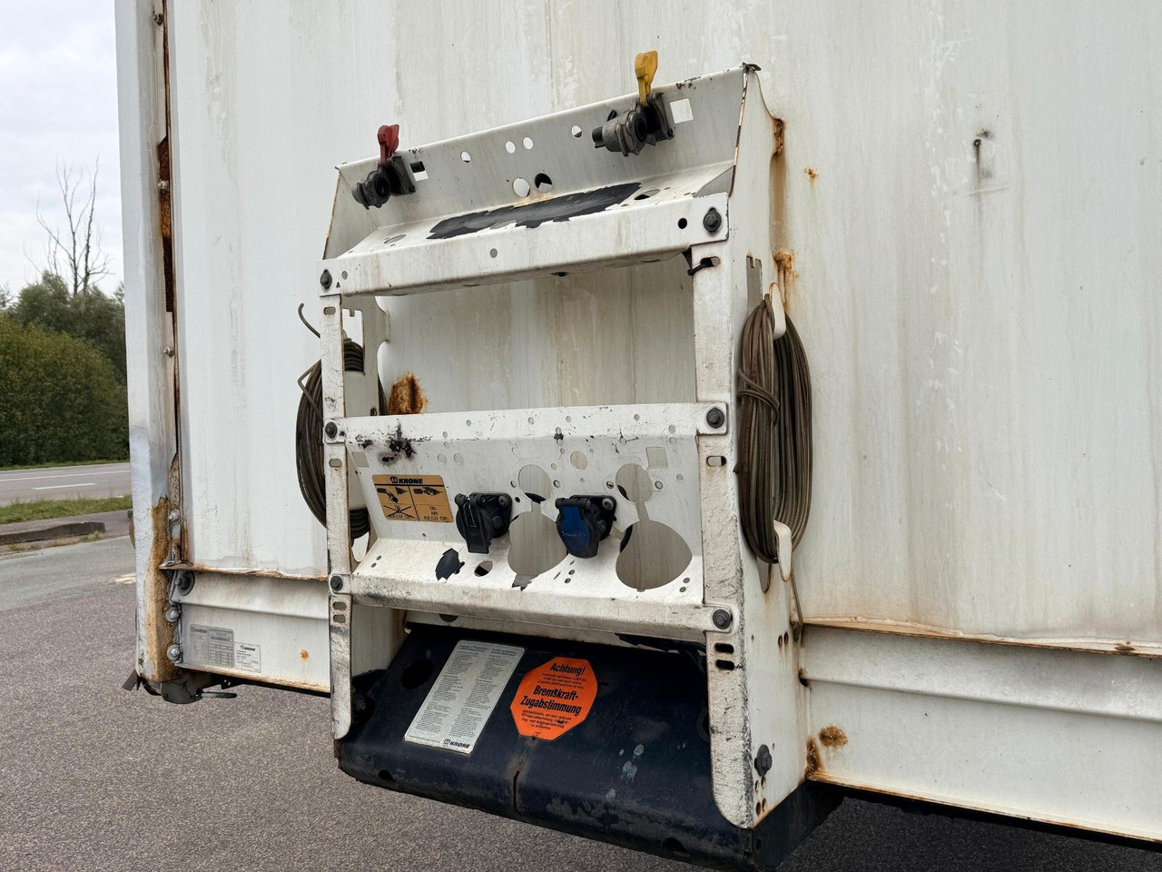 Krone SD - Тентованный полуприцеп: фото 2 Krone SD - Тентованный полуприцеп: фото 2