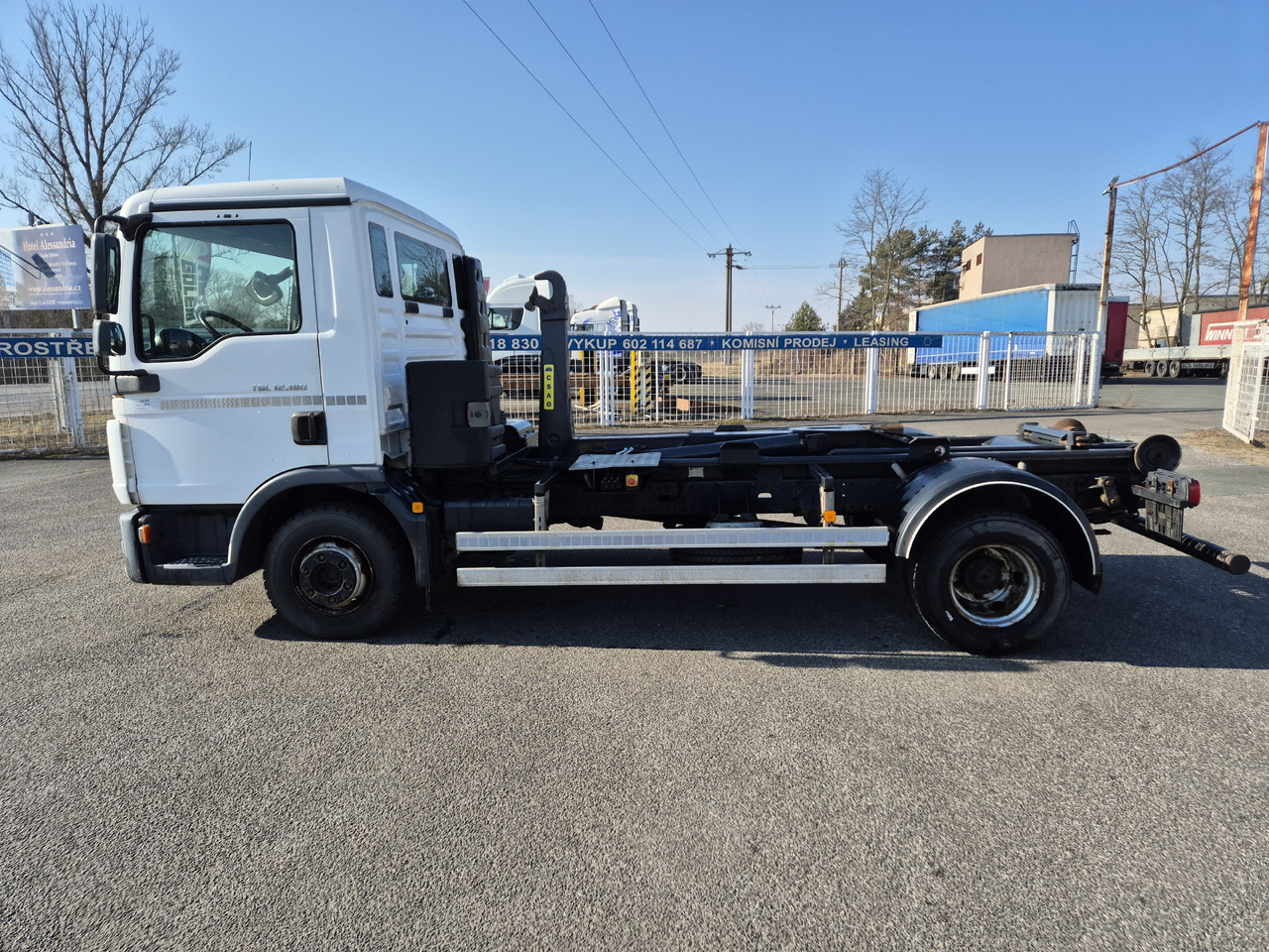 Крюковой мультилифт для транспортировки контейнеров MAN TGL 12.180: фото 7