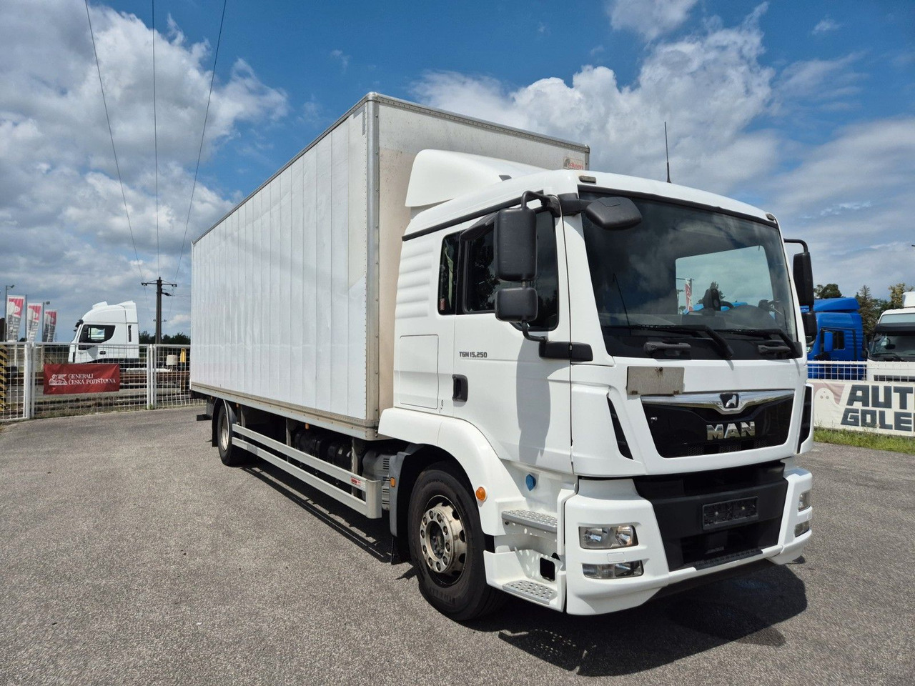 MAN TGM 15.250 - Грузовик с закрытым кузовом: фото 3 MAN TGM 15.250 - Грузовик с закрытым кузовом: фото 3