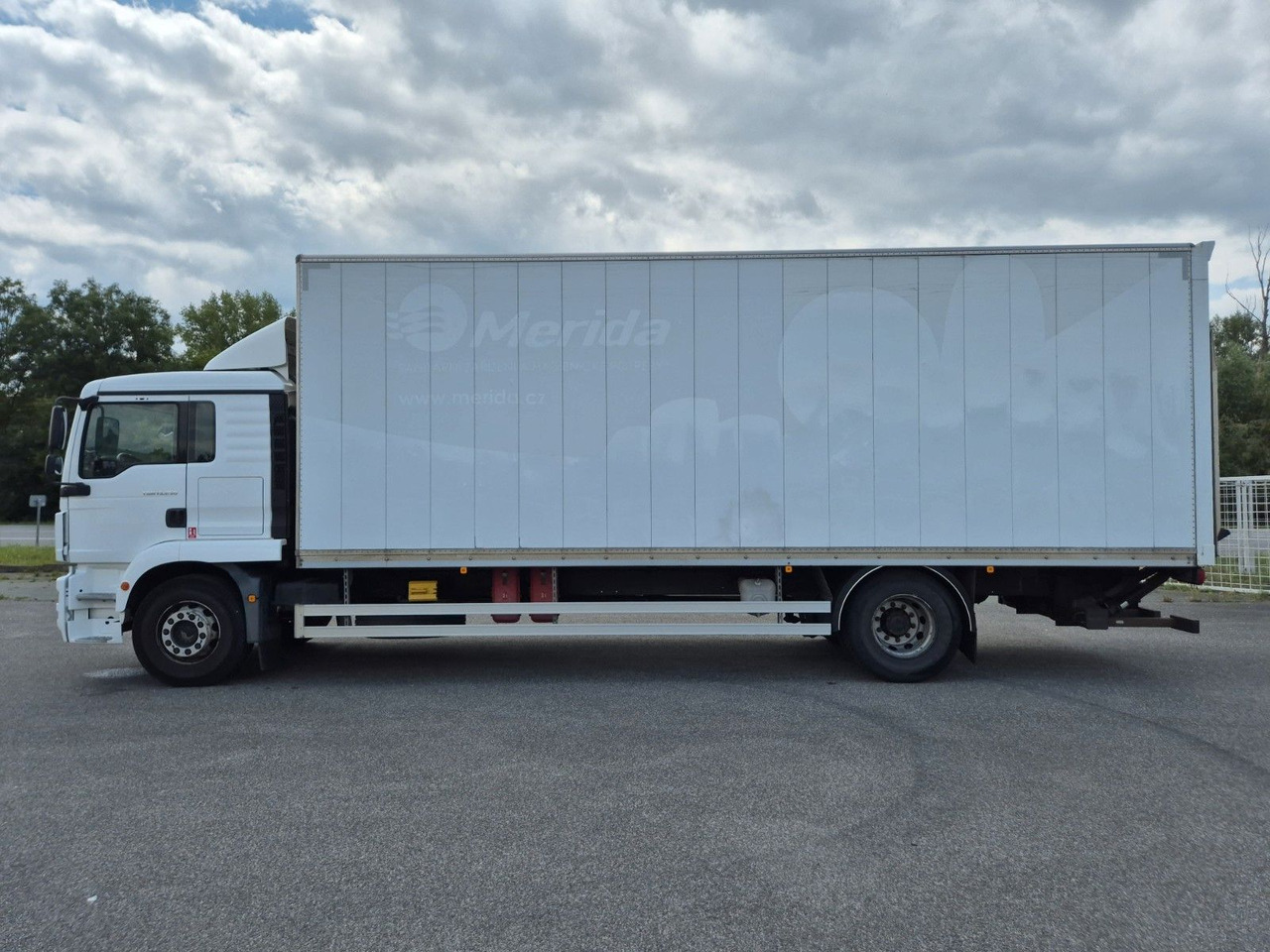 Грузовик с закрытым кузовом MAN TGM 15.250: фото 8
