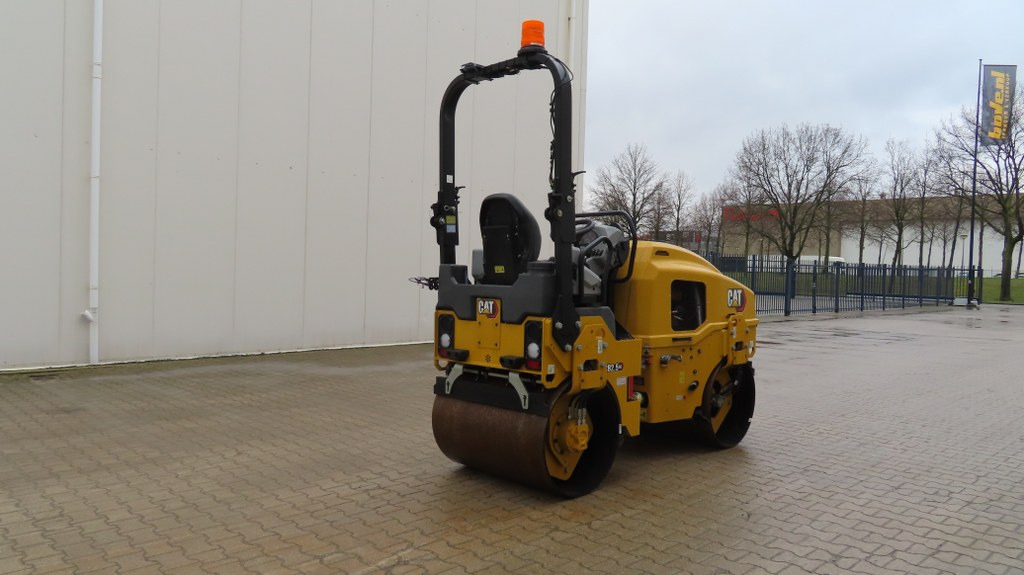 Caterpillar CB 2.5 GC - Дорожный каток: фото 2 Caterpillar CB 2.5 GC - Дорожный каток: фото 2