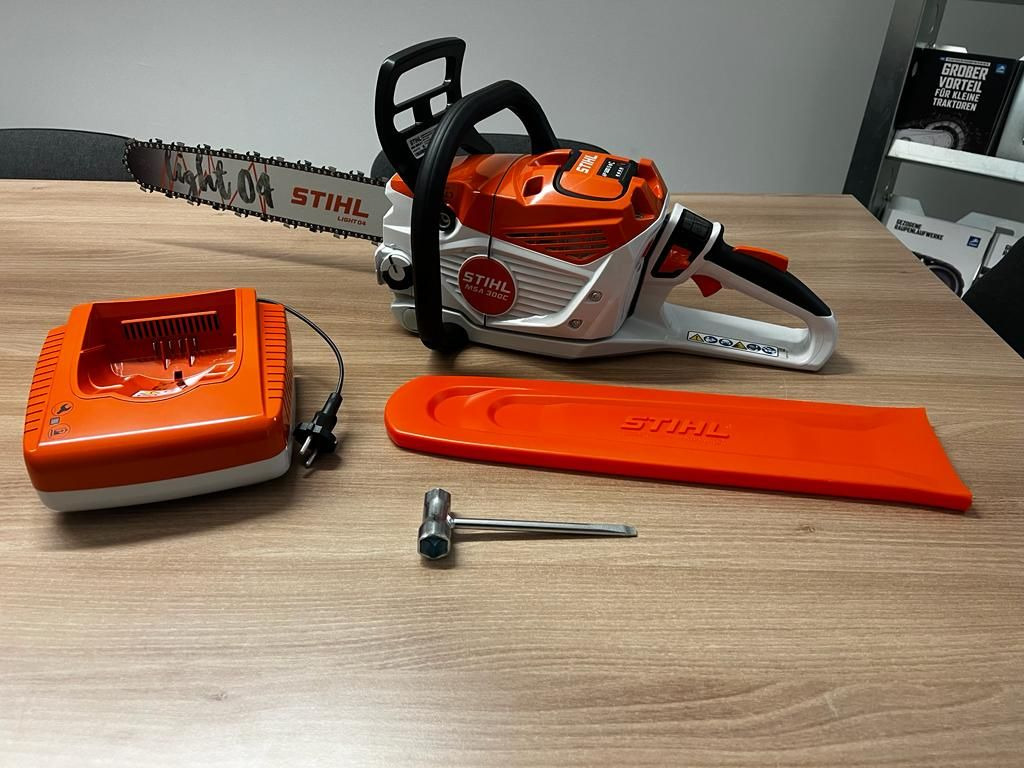 Stihl MSA 300 C-O - Лесозаготовительная техника: фото 1 Stihl MSA 300 C-O - Лесозаготовительная техника: фото 1