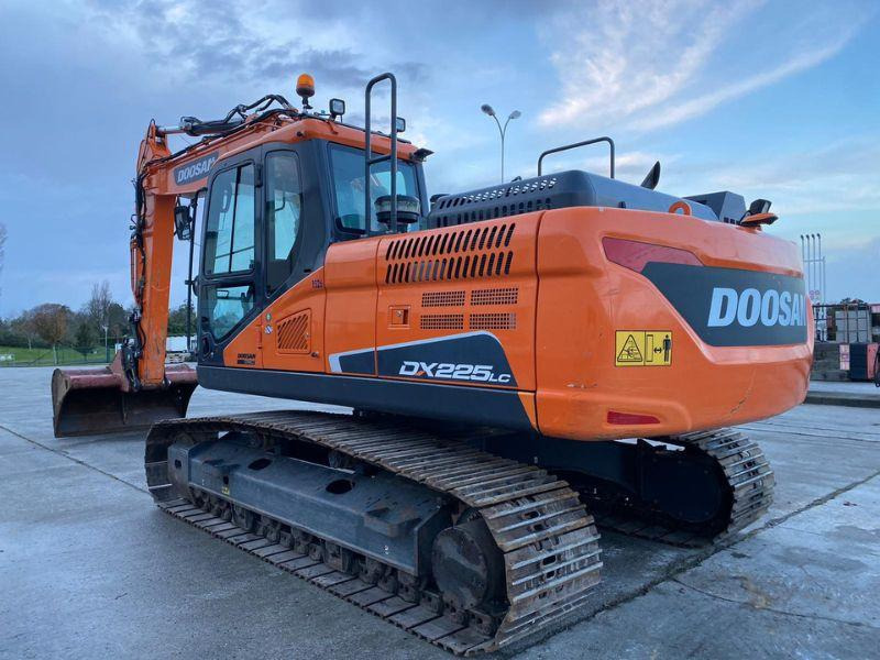 Doosan DX 225 LC - Гусеничный экскаватор: фото 2 Doosan DX 225 LC - Гусеничный экскаватор: фото 2