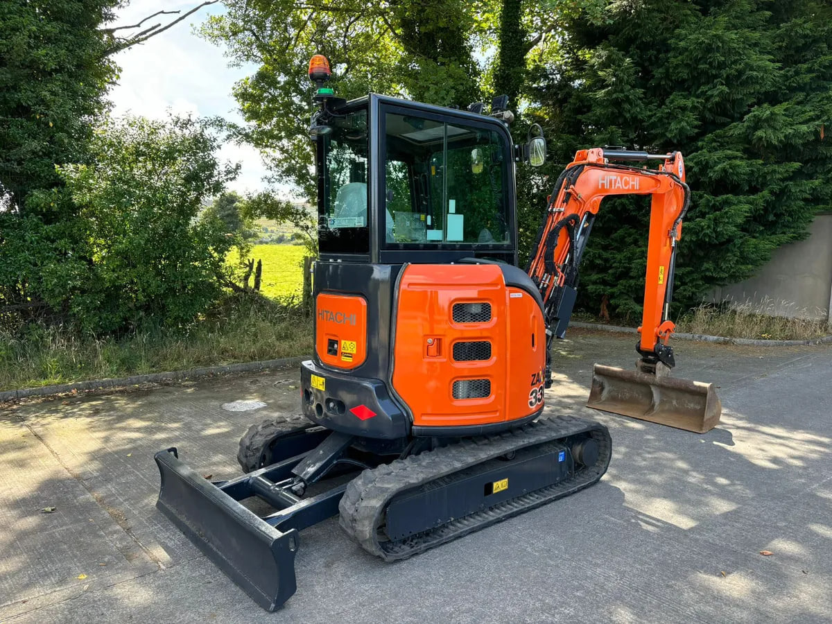 HITACHI 33U-6 - Мини-экскаватор: фото 2 HITACHI 33U-6 - Мини-экскаватор: фото 2