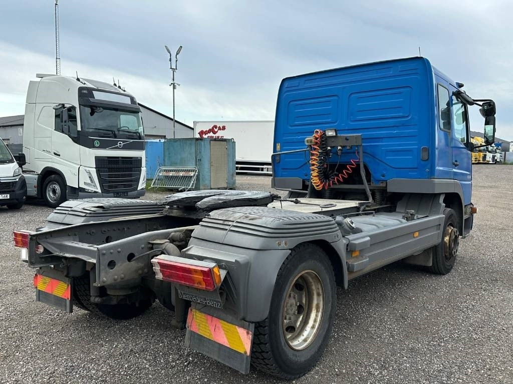 Mercedes-Benz 1328 LS 4X2 serie 1277 - Тягач: фото 3 Mercedes-Benz 1328 LS 4X2 serie 1277 - Тягач: фото 3