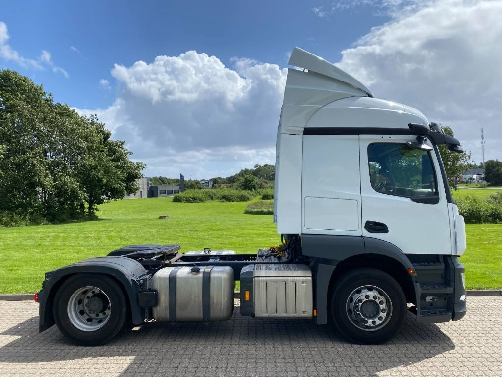 Mercedes-Benz Actros 1835 - Тягач: фото 4 Mercedes-Benz Actros 1835 - Тягач: фото 4