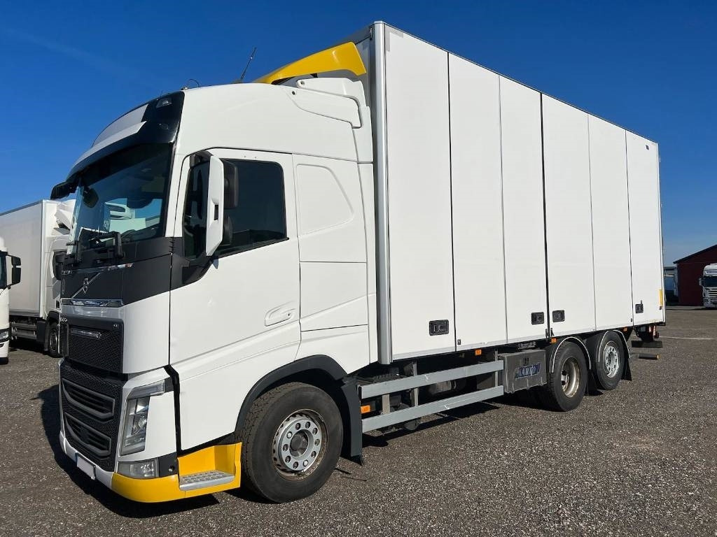 Volvo FH500 6*2 serie 2032 - Грузовик с закрытым кузовом: фото 1 Volvo FH500 6*2 serie 2032 - Грузовик с закрытым кузовом: фото 1