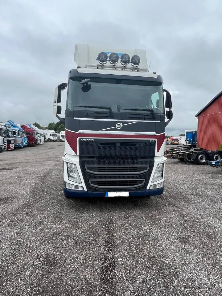 Volvo VOLVO FH 6*2 serie nr 3248 - Грузовик-контейнеровоз/ Сменный кузов: фото 2 Volvo VOLVO FH 6*2 serie nr 3248 - Грузовик-контейнеровоз/ Сменный кузов: фото 2