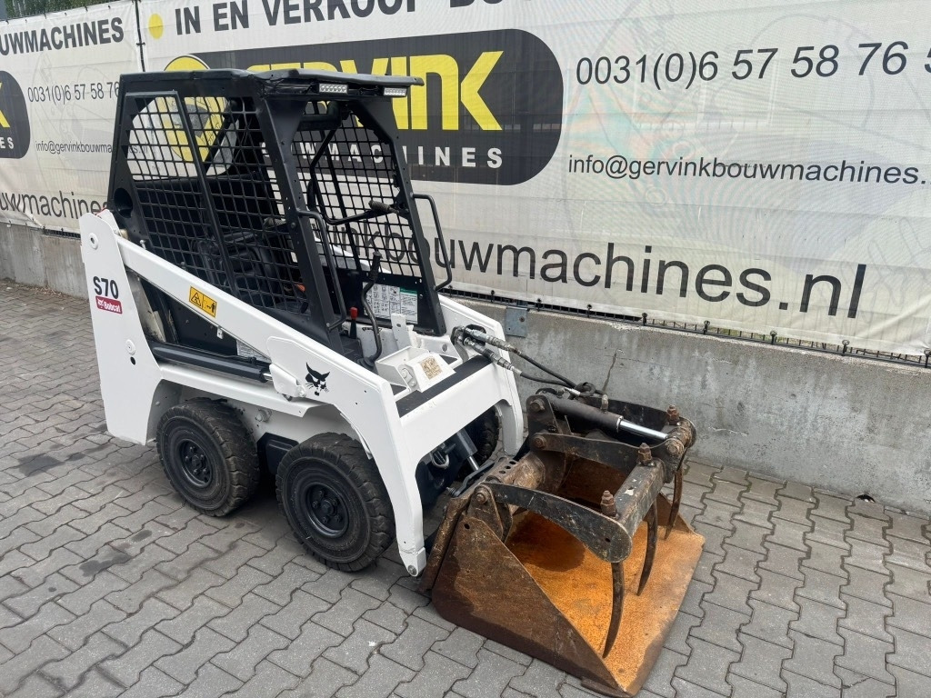 Bobcat S70 - Мини-погрузчик с бортовым поворотом: фото 3 Bobcat S70 - Мини-погрузчик с бортовым поворотом: фото 3