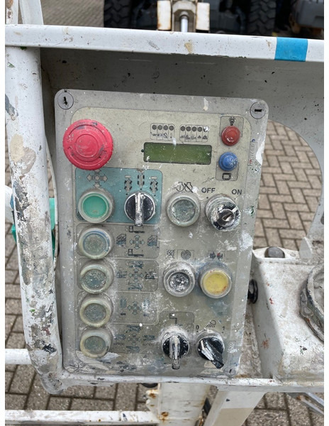 Коленчатый подъемник Merlo MPR 25: фото 10 Коленчатый подъемник Merlo MPR 25: фото 10