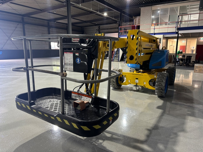 Коленчатый подъемник Niftylift HR 17 Hybride 4x4: фото 6