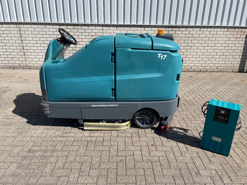 TENNANT T 17 SOLD - Подметально-уборочная машина: фото 2 TENNANT T 17 SOLD - Подметально-уборочная машина: фото 2